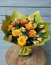 Букет цветов из:  Альстромерии и Розы в Глазуновке