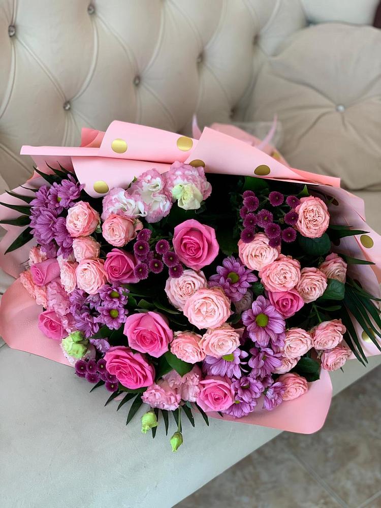 Букет цветов из: Хризантемы, Розы и Лизиантусы в Глазуновке