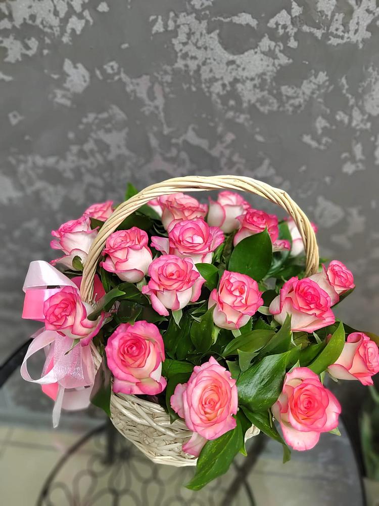 Цветочная композиция из Розы в корзине в Глазуновке