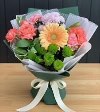 Букет цветов из:  Гвоздики, Розы, Герберы и Хризантемы в Глазуновке