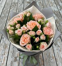 Букет цветов из:  Розы в Глазуновке
