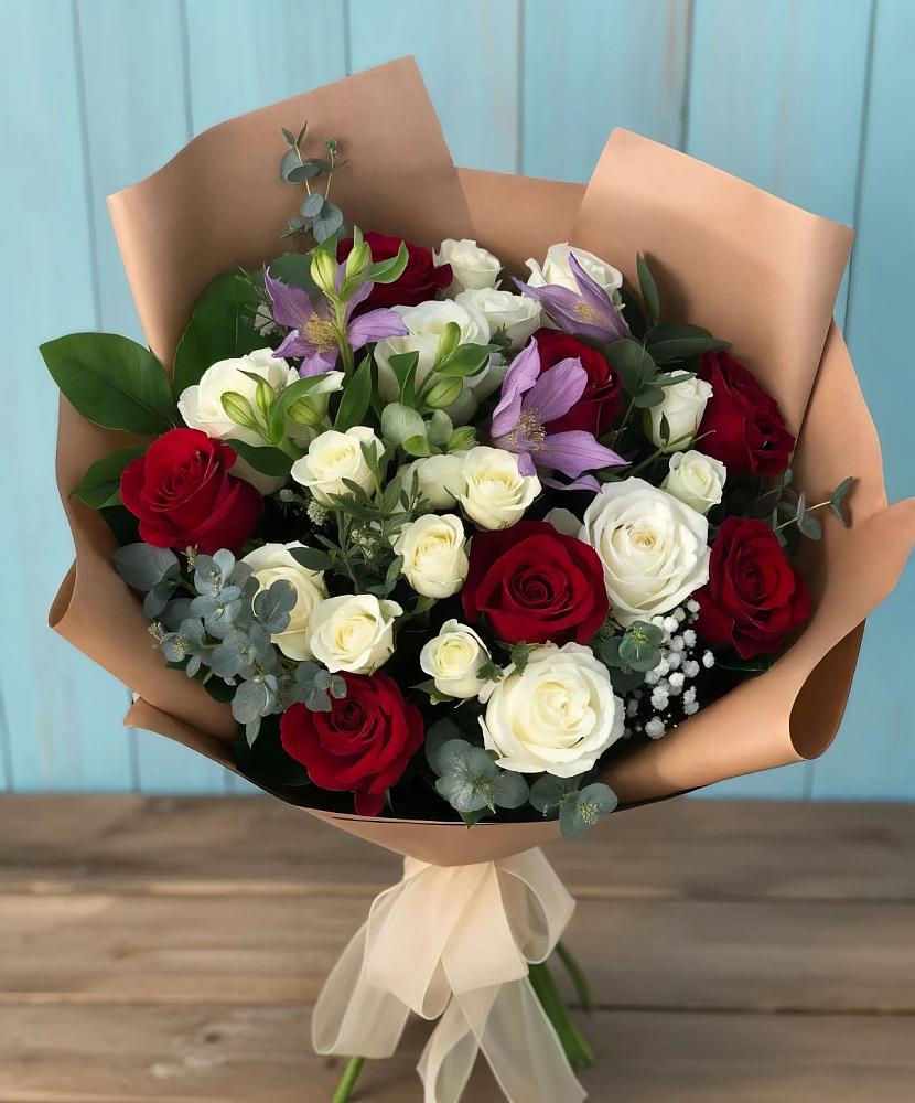 Букет цветов из: Розы и Альстромерии в Глазуновке