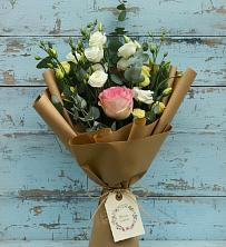 Букет цветов из:  Розы и Лизиантусы в Глазуновке
